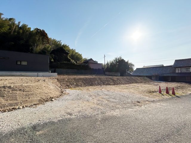 ゆとりある353.15㎡の建築条件なし土地【竹谷町奥林】