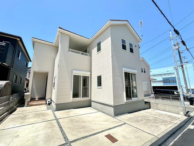 太陽光パネル設置済の築浅中古住宅【豊橋市山田三番町】